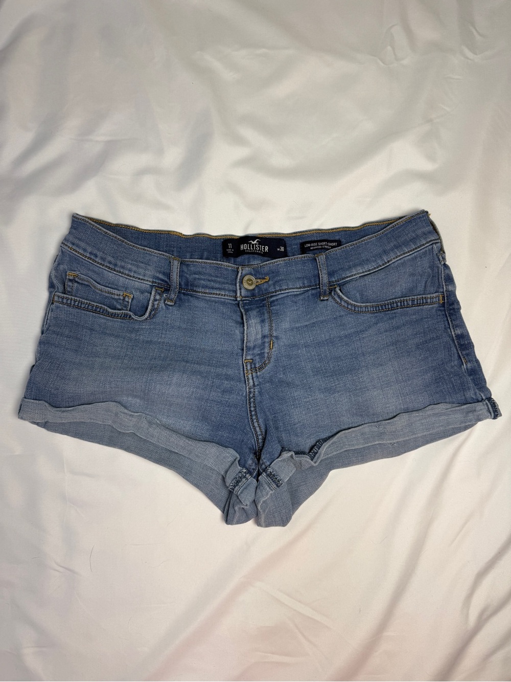 Hollister Medium Wash Rolled-Hem Denim Shorts